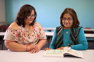 Reynelle Helping Laura - 39978 - 550x367.jpg