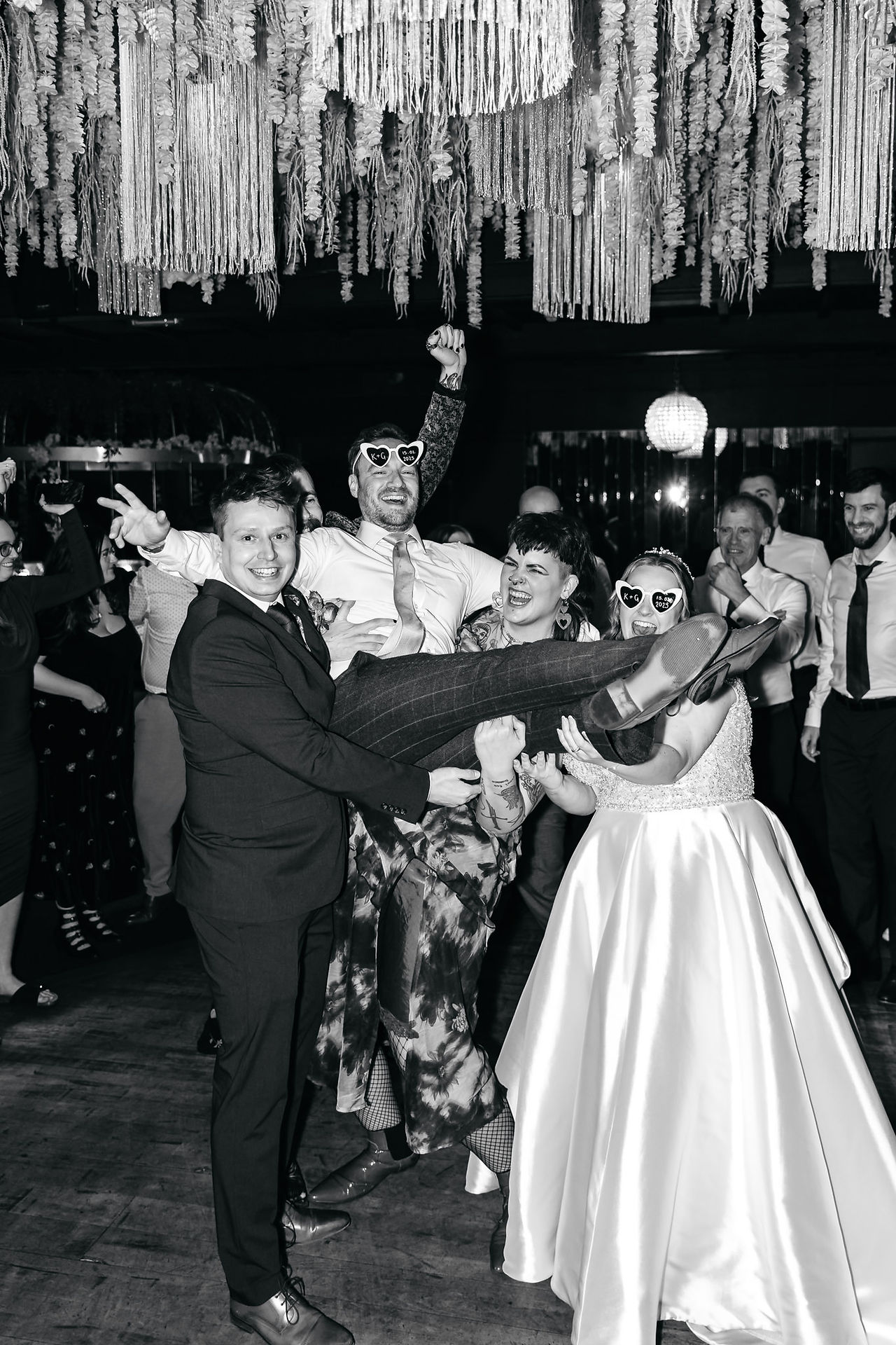 Dancefloor group photo at Woodhall Manor, Woodbridge 