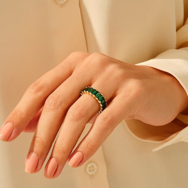 Elegant 18K Solid Gold Baguette Cut Emerald Eternity Band