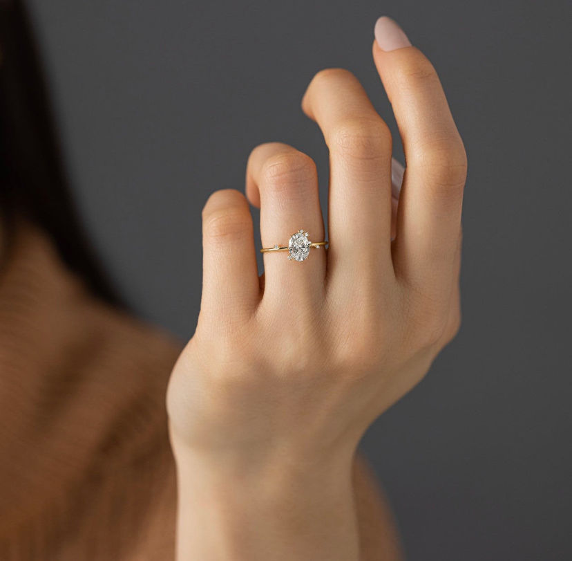 Round Diamond Moissanite Engagement Ring