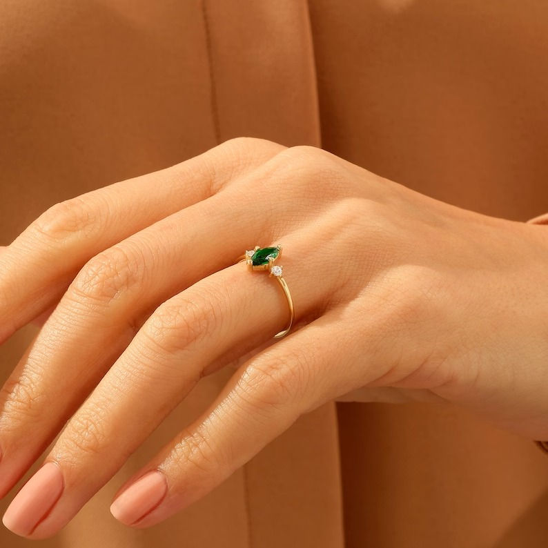 Thumbnail: Handcrafted 18K Solid Gold Emerald Marquise Designer Ring