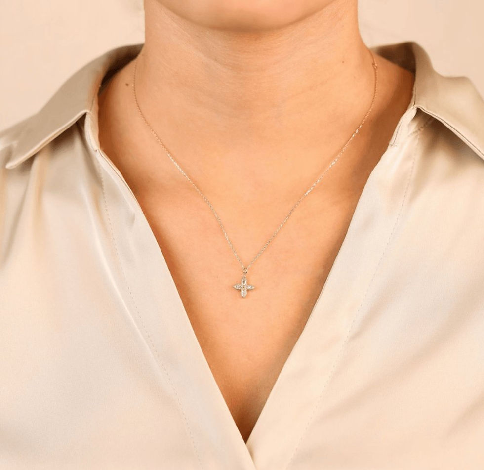 18K Solid Gold Leaf Clover Diamond Necklace