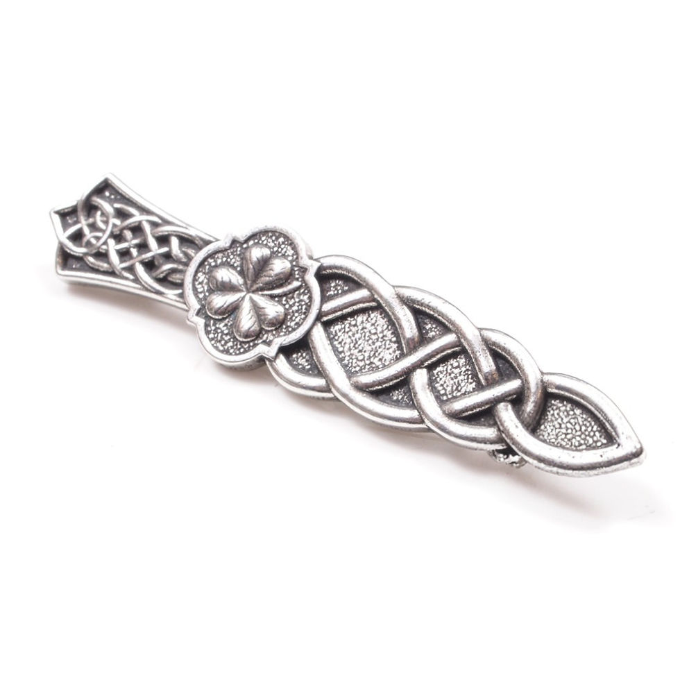 Thumbnail: Shamrock Twist Kilt Pin