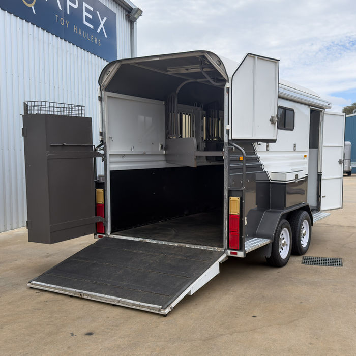 Imperial 3 Horse Angle Load Horse Float