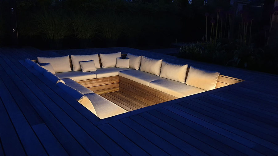 Salon de jardin extérieur eclairé