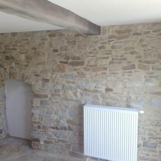 mur moellons rejointoyé