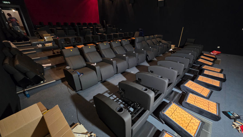 Garnisseur CINE-DECO INTERNATIONAL - sièges Arlon