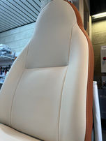 détails cuir beige