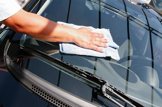 Comment nettoyer son pare-brise comme un professionnel ?