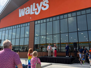 Wally's Holds Ribbon Cutting