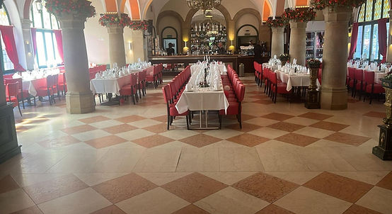 Hochzeit-Gewölbesaalt.jpg