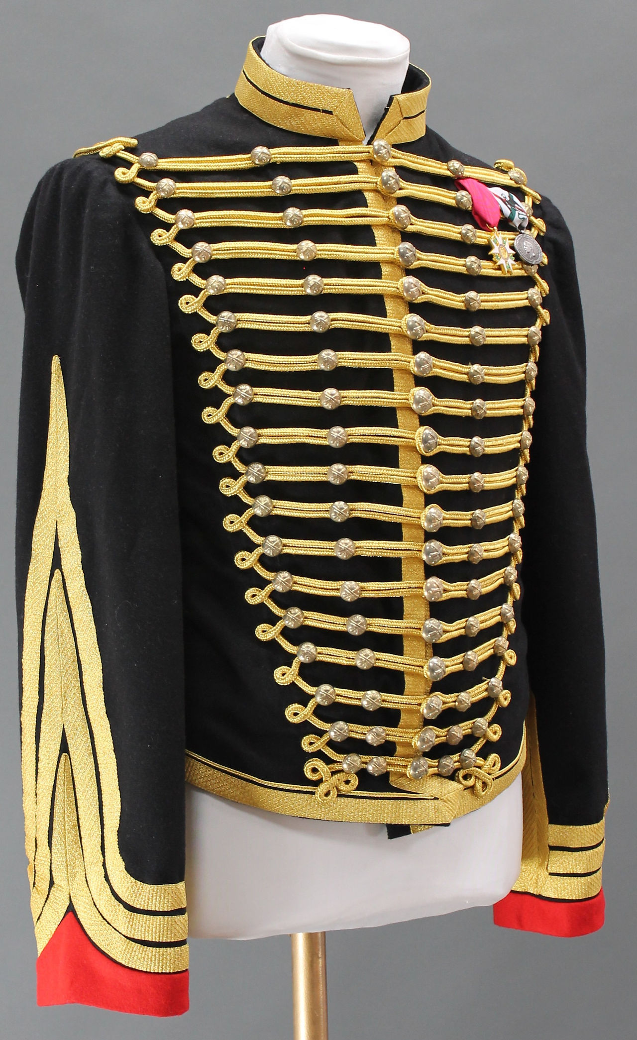Capitaine d'artillerie, tresse carré en brandebourgs