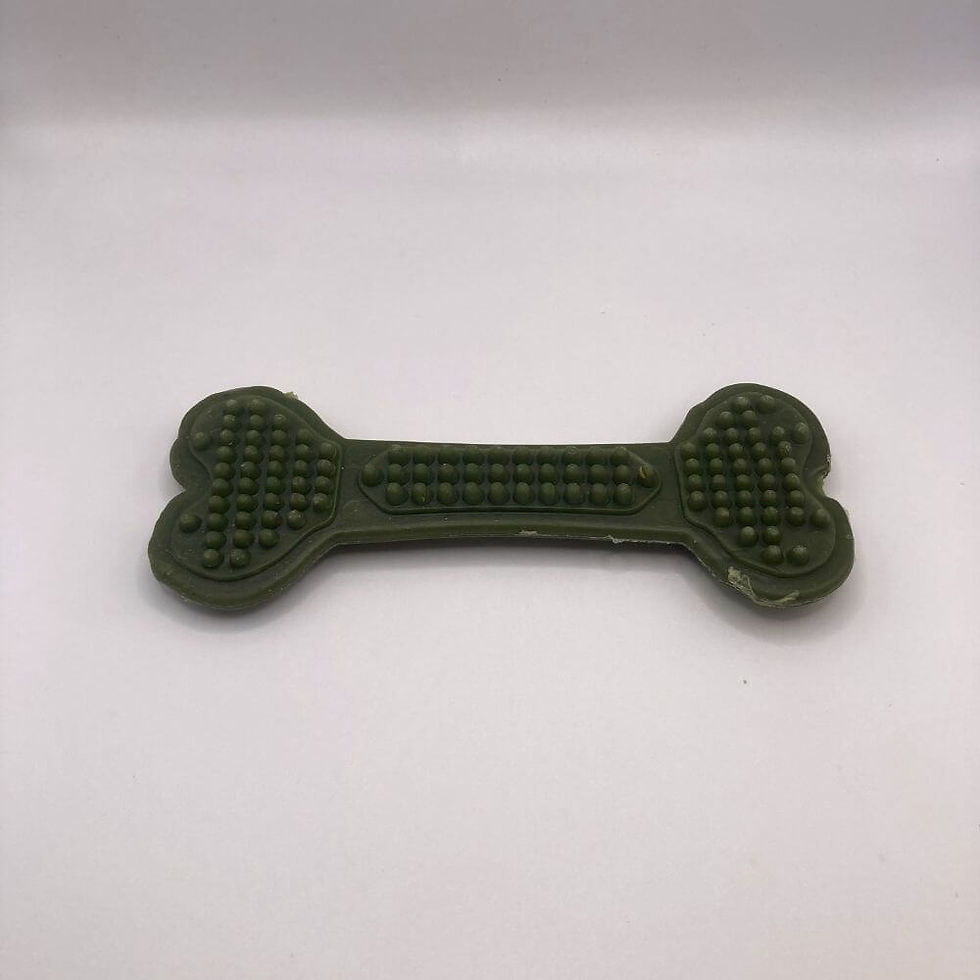 Thumbnail: Close-up of green BumpiBone – natural chew made with spinach for healthy teeth