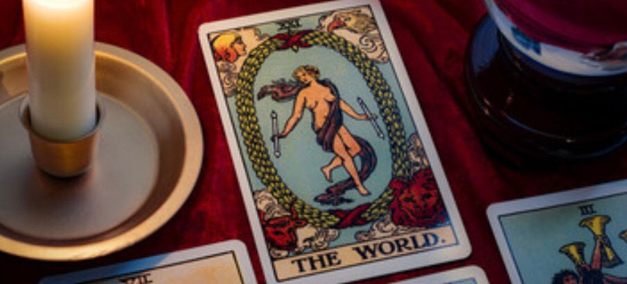 THE WORLD TAROT CARD