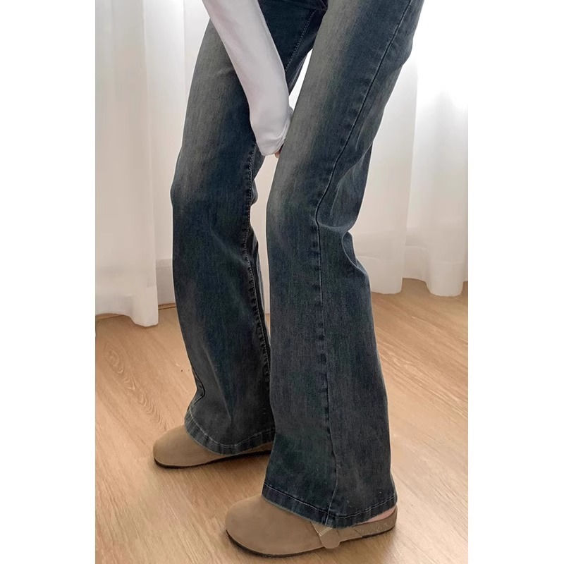Calça jeans feminina retrô micro flare de cintura alta, modelo longo, em algodão