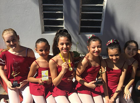 39062976_443884589449021_721553420819261