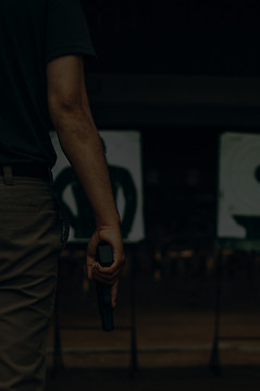professionals-carry-9mm-pistol-inside-shooting-range_edited_edited.jpg