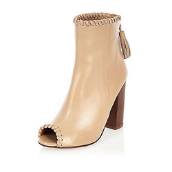Shoe boots