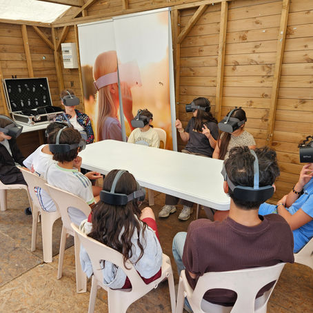 Découverte de la vie d'une abeille en réalité virtuelle avec l'association Erine à Lille Aventure Nature