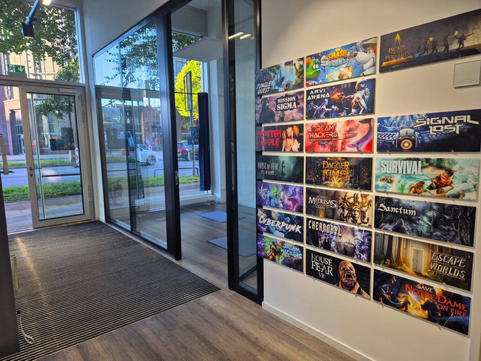 Spiele-Wanddekoration im Virtual-Escape-Eingangsbereich