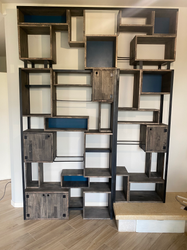 Libreria in stile industriale