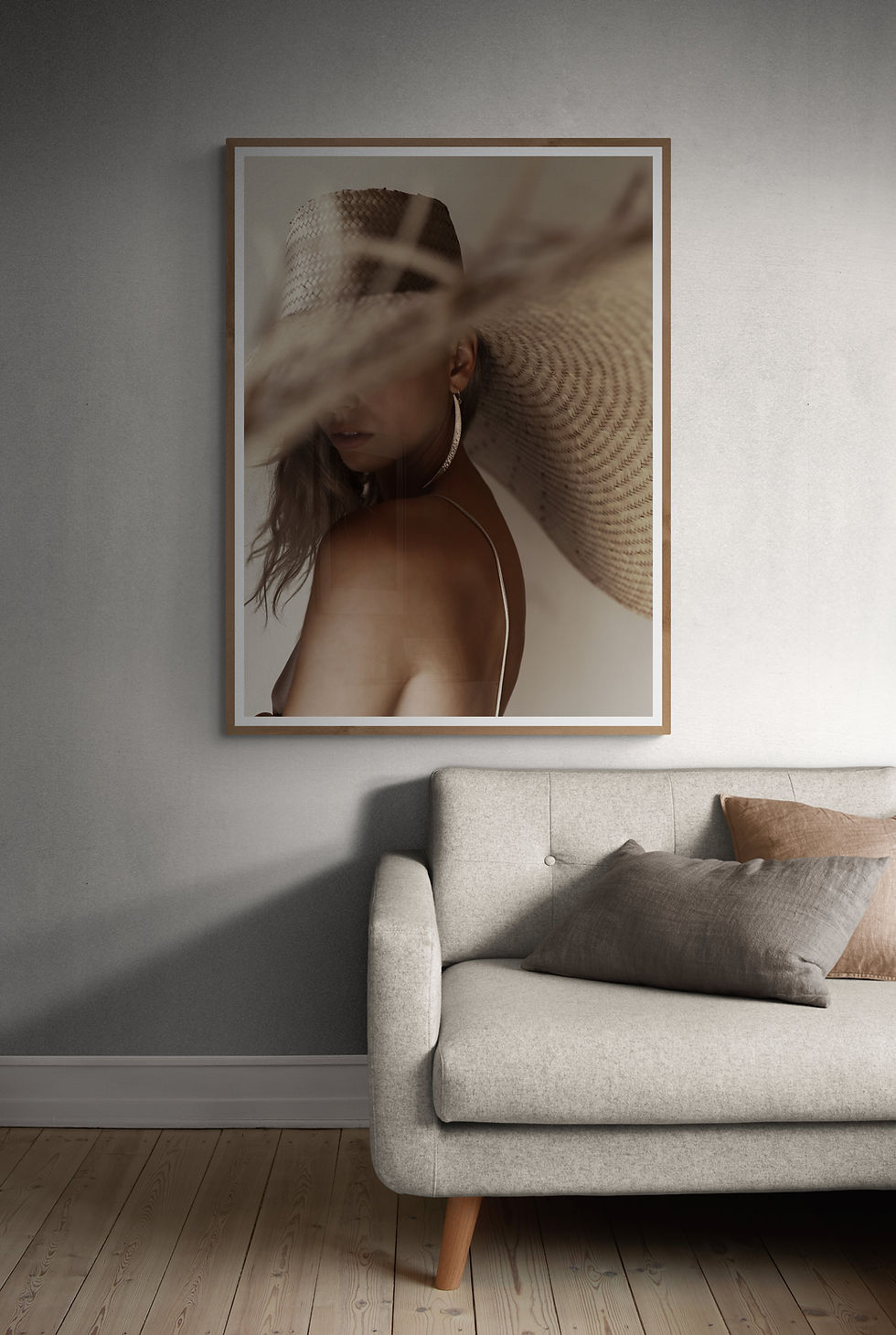 vintage straw hat kadın portre modern moda fotoğraf poster tablo ahşap çerçeveli görünüm