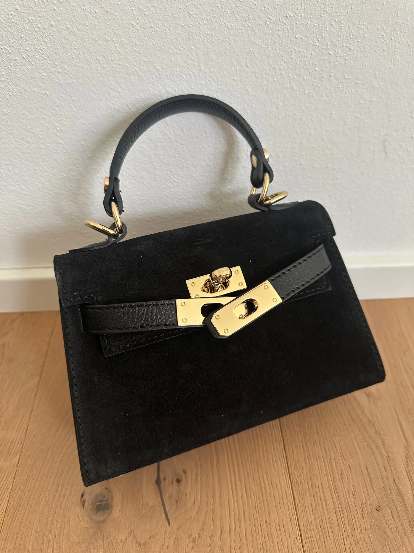 Zhade Kelly Sort Suede