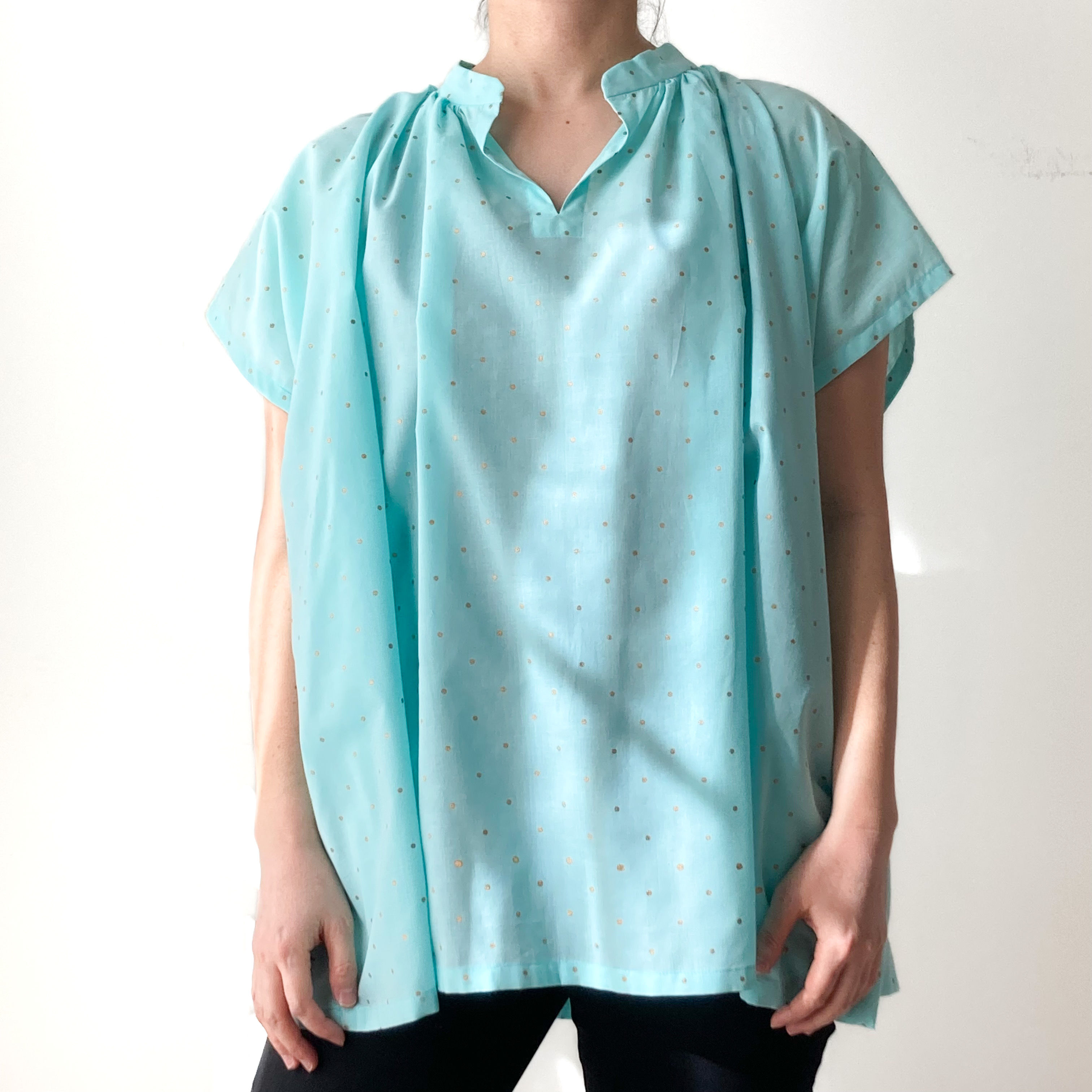 Polka Dots Foil Screen Print / Blue-Gold ‒ Gathered Neck Pullover