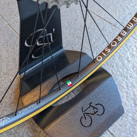 解ってるなぁ〜　イタリアンスタンド