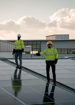 service-engineer-checking-solar-cell-on-the-roof-f-2025-03-15-23-53-03-utc.jpg