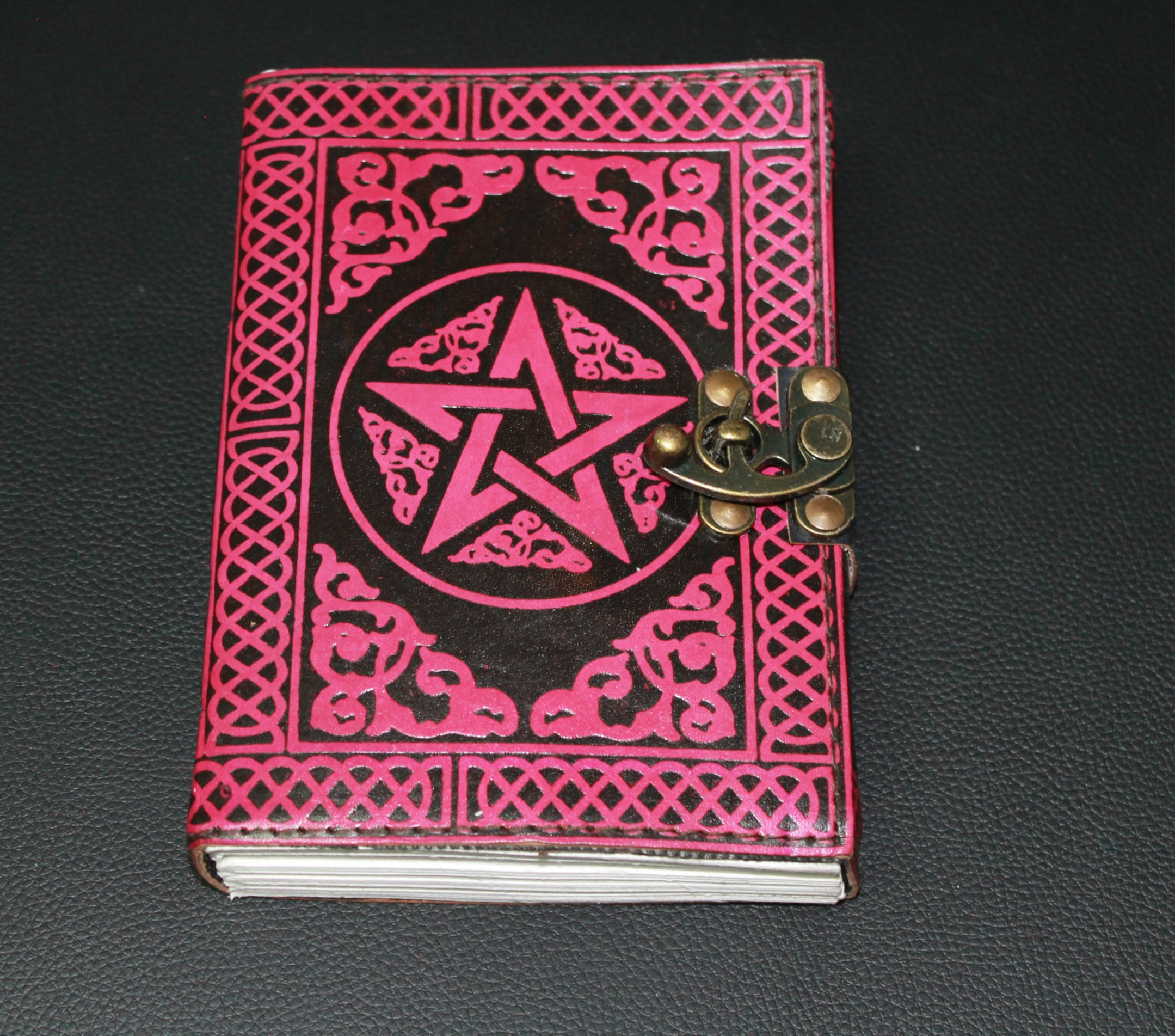 Pentacle noir et rose - Pink and black Pentacle