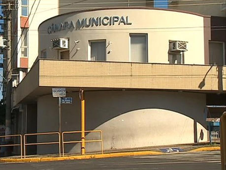 Câmara aprova aumento de 55% para o salário de prefeito de Adamantina