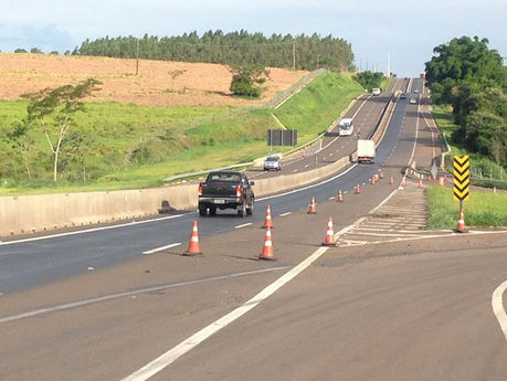 Cart realiza manutenção no viaduto em Presidente Bernardes