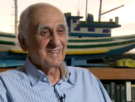 Corpo de Ferreira Gullar é velado no Rio nessa segunda