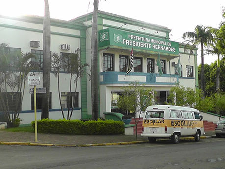 Funcionários da Prefeitura Municipal de Presidente Bernardes recebem salário que estava atrasado