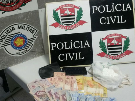 Ação policial apreende 4 adolescentes e 1 adulto por tráfico