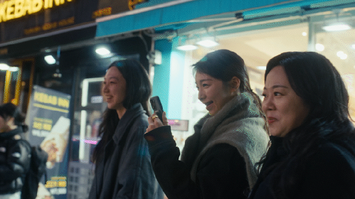 SWISSxNINAYUUN in Seoul-1.gif