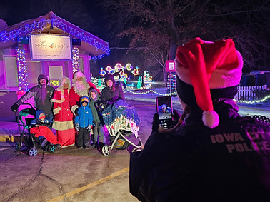 Santa and Mrs. Claus Photo Opp