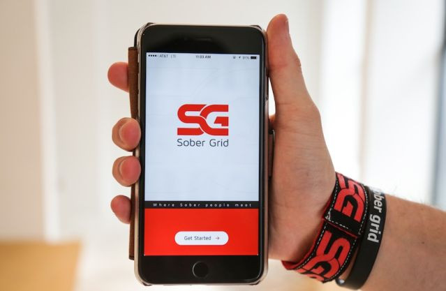 Sober Grid iPhone Homepage Screen