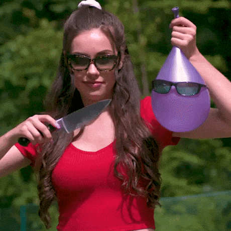 Water Ballon+Knife.gif