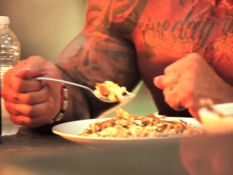 モニターを入手したので、トレーニングに関する動画を3Fフロアーで!