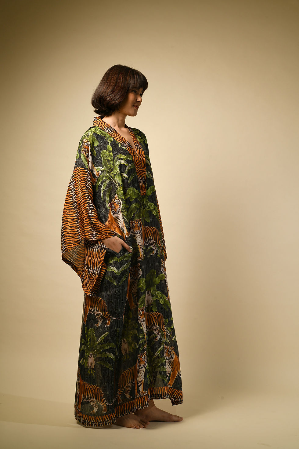 Thumbnail: Leusar Tiger Kaftan