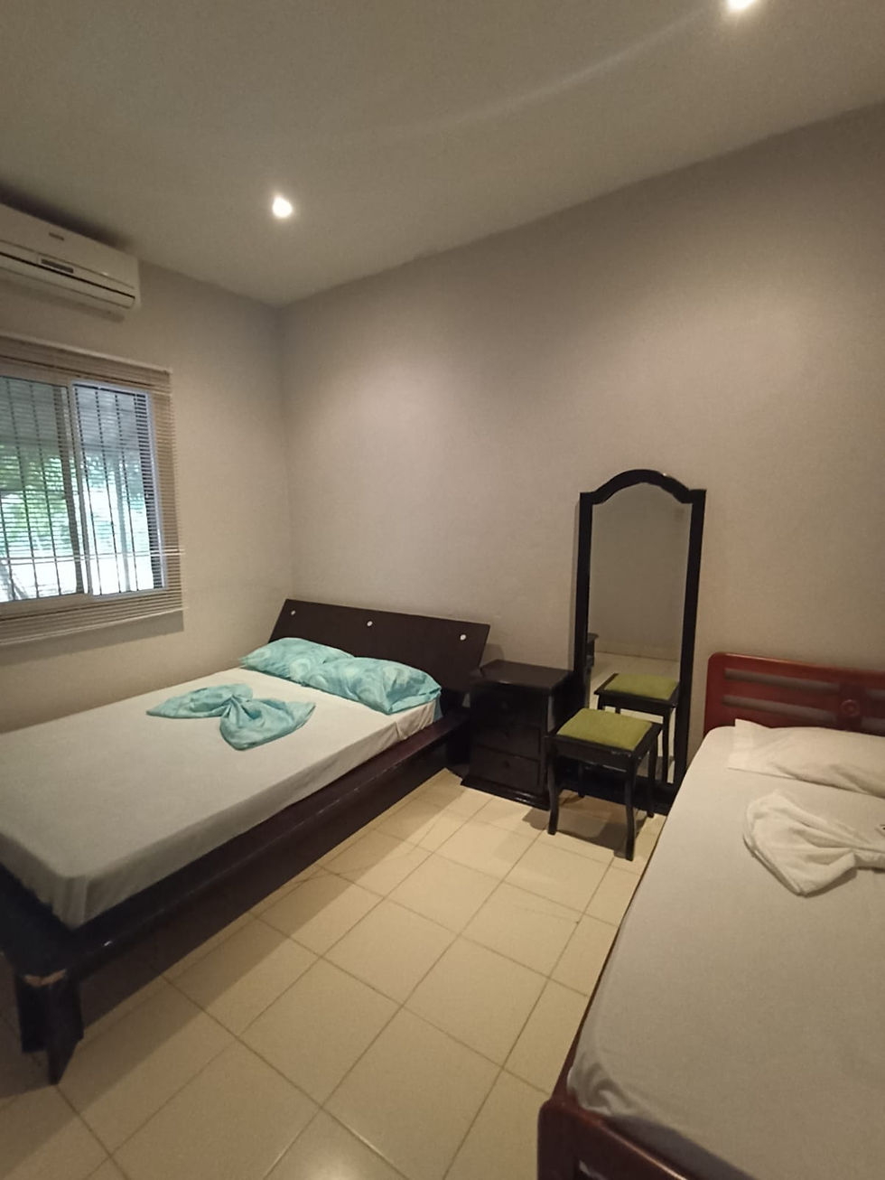 Miniatura: CASA FINCA ARJONA 003