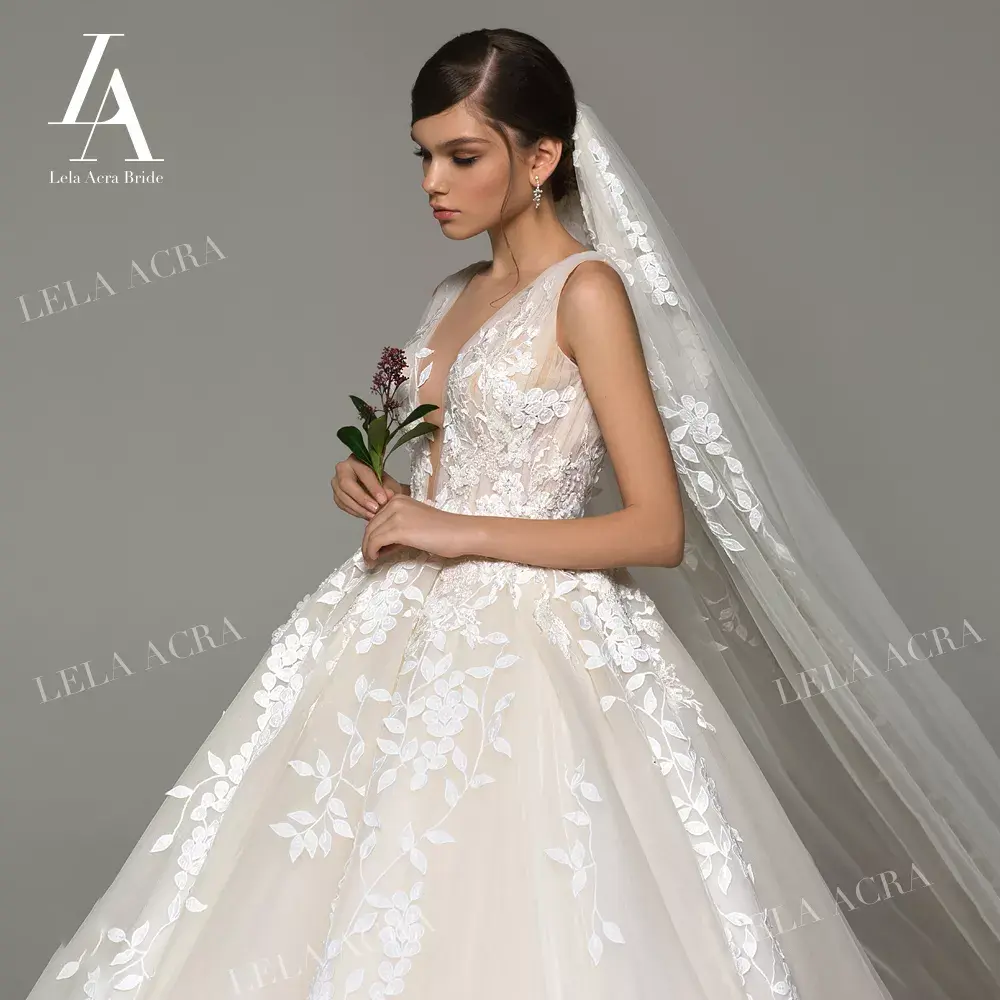 Fairy Appliques A-Line Wedding Dress Fashion Sleeveless Backless Bridal Gown