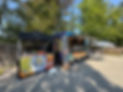 Pommeszelt & Foodtruck nebeneinander