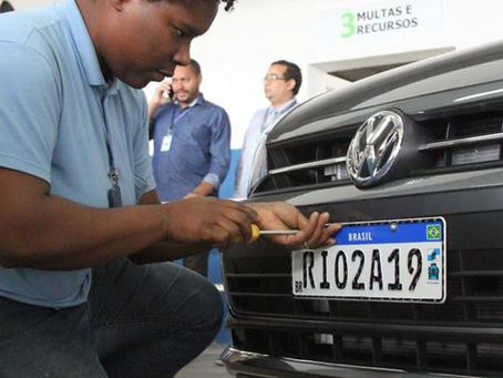 Contran simplifica regras para implantação das novas placas de veículos