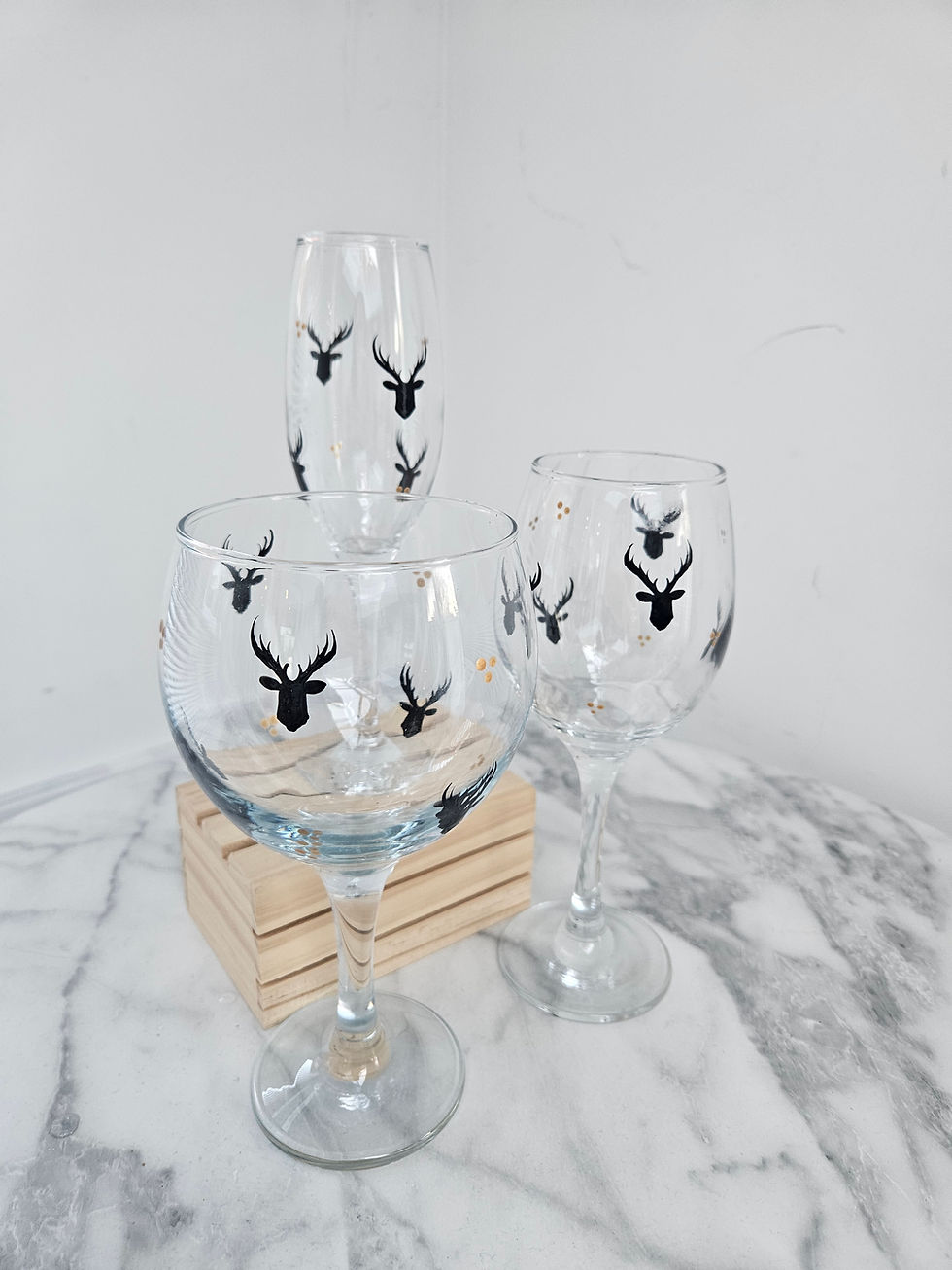 Thumbnail: Hand Painted Prosecco Flute in the Somerset Stag Design 