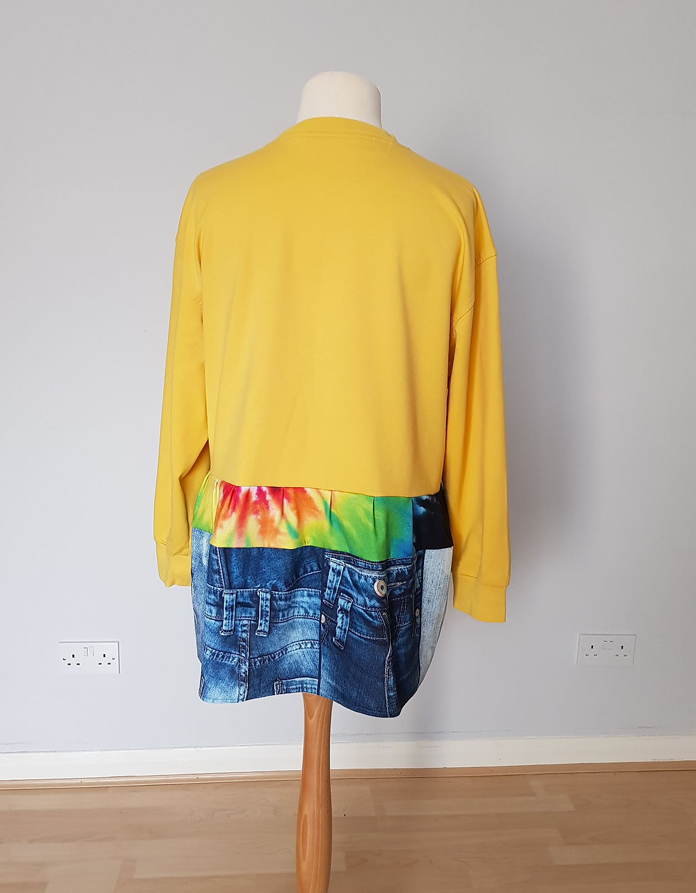 Thumbnail: Denim heart yellow sweatshirt