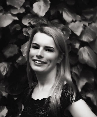 Beth B&W 1 (1).jpeg