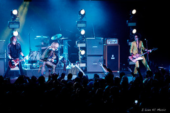 Diarrhea Planet and The Darkness